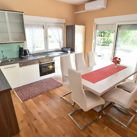 Ankin Dvor Holiday home *